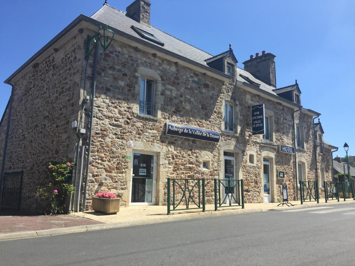 Auberge Vallee De La Douve L'Etang-Bertrand Exterior photo